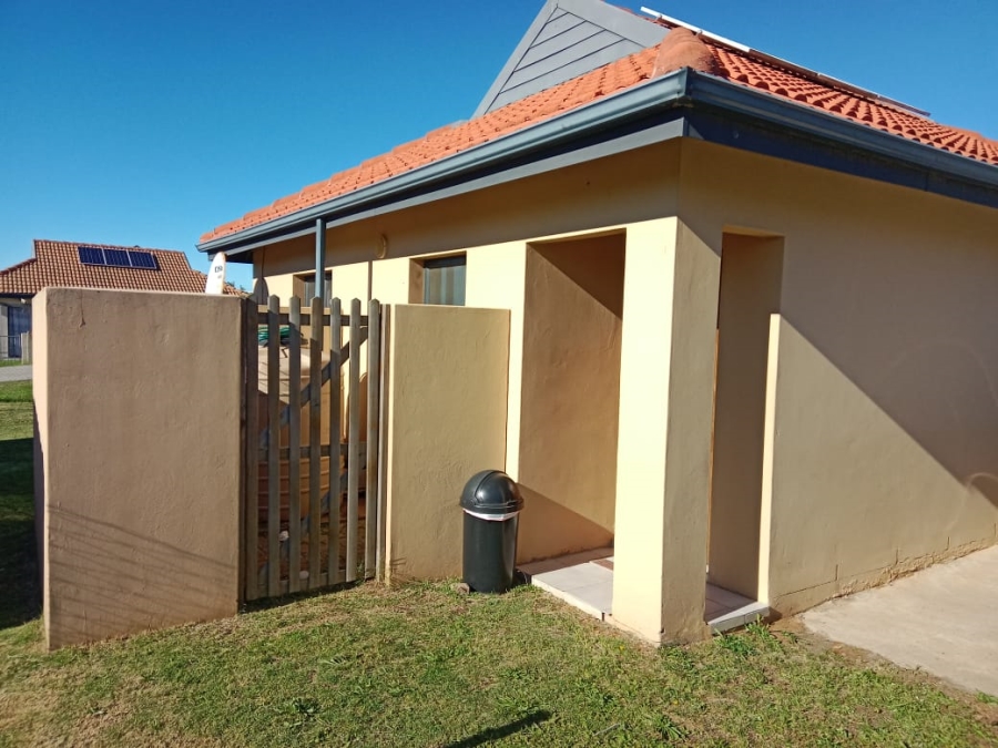 2 Bedroom Property for Sale in Kidds Beach Eastern Cape
